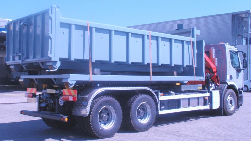 Gamme commerciale, caisson 15m³ et plateau pour transport de marchandises